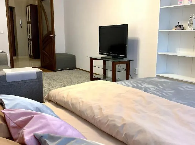 Apartman комфотна поруч з парком.